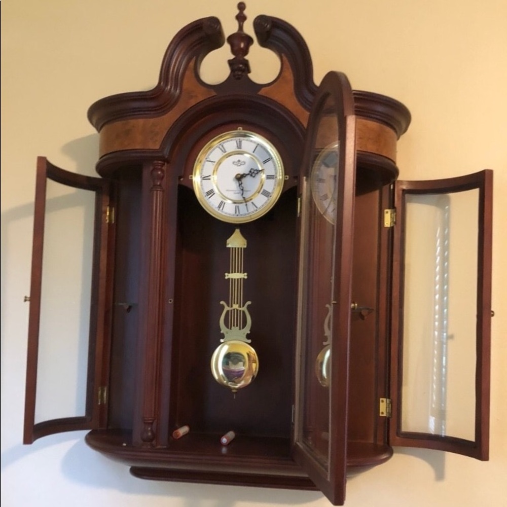 🔴🔴SOLD🔴🔴Brown antique clocks